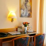 Goldener Fasan בית הארחה 3*